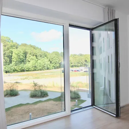 아파트 Beautiful 2-br W A Balcony By Harbour - 125 *